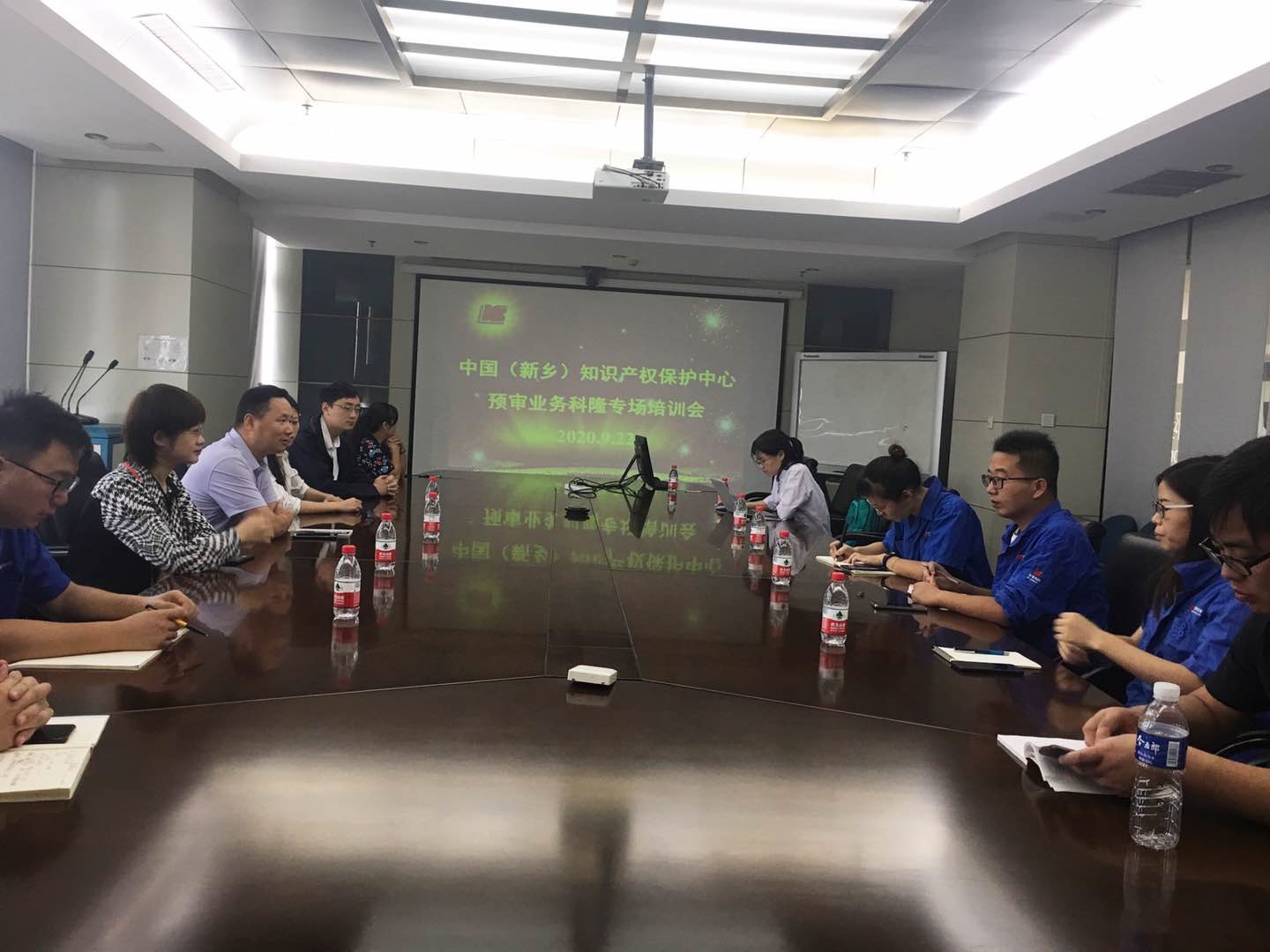 中國（新鄉）知識產權保護中心到企業調研指導專利申報工作1.jpg