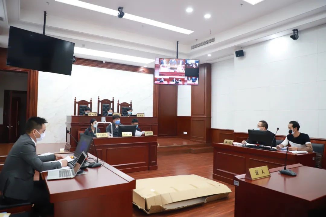 南昌知識產權法庭在南昌保護中心公開審理發明專利侵權糾紛案2.jpg