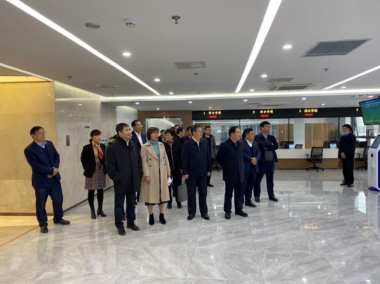 江蘇省政協調研組考察中國（徐州）知識1.jpg