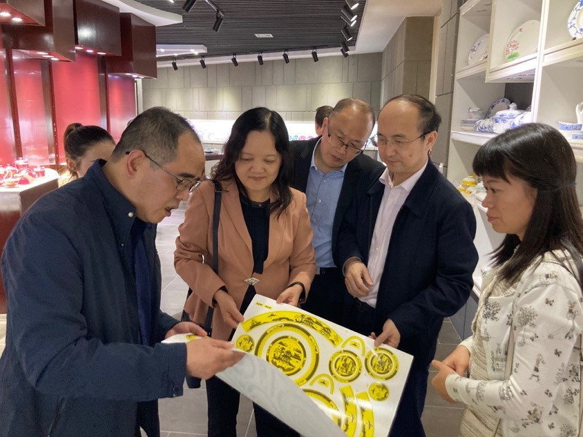 景德鎮市市監局深入開展知識產權“雷霆行動”、“鐵拳行動”等系列知識產權專項整治行動2.jpg