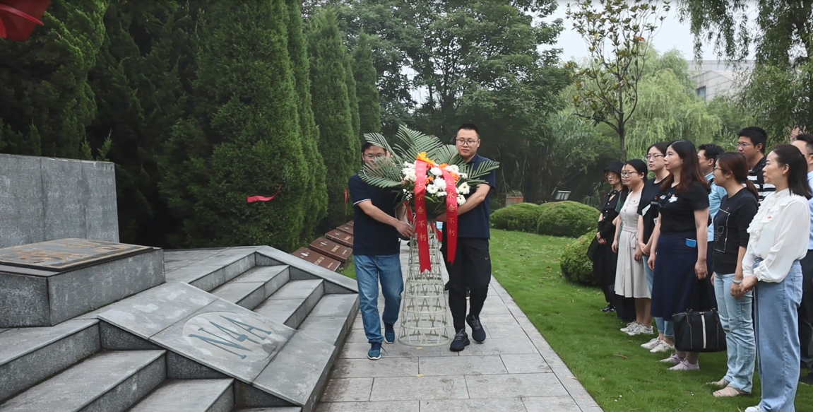蘆蕩烽火憶先烈 接續奮斗再出發2.png