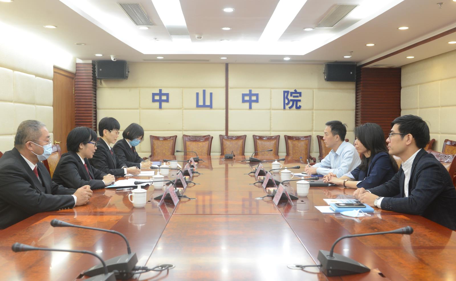 高效調(diào)解知識(shí)產(chǎn)權(quán)糾紛　中山市中級(jí)人民法院與中山人民調(diào)解委員會(huì)調(diào)解委員會(huì)建立訴調(diào)對(duì)接合作機(jī)制2.jpg