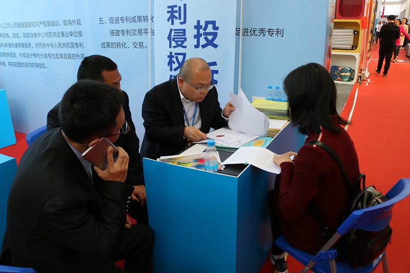 花都快維中心-現場法律咨詢.jpg